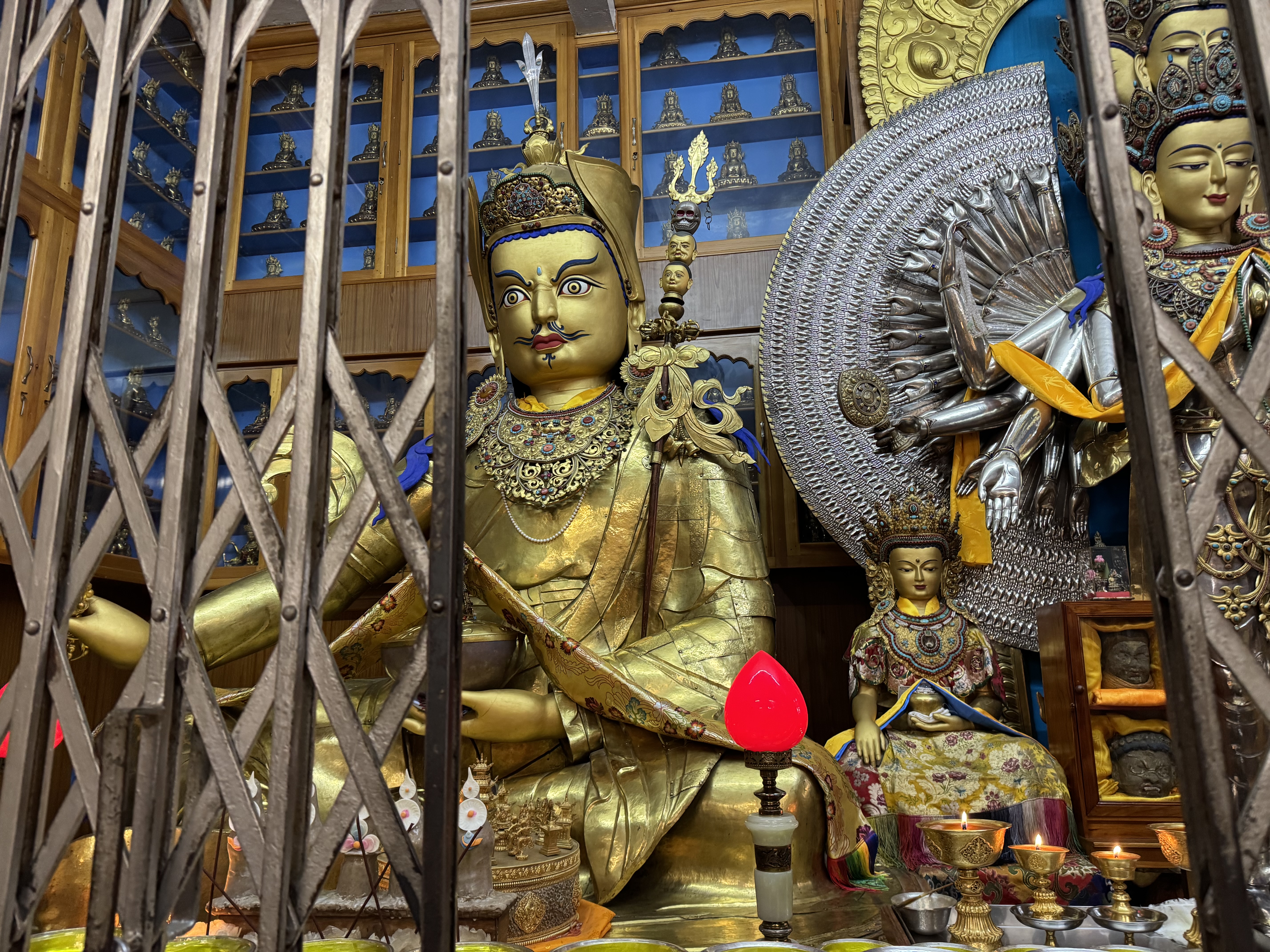 Guru Rinpoche Statue