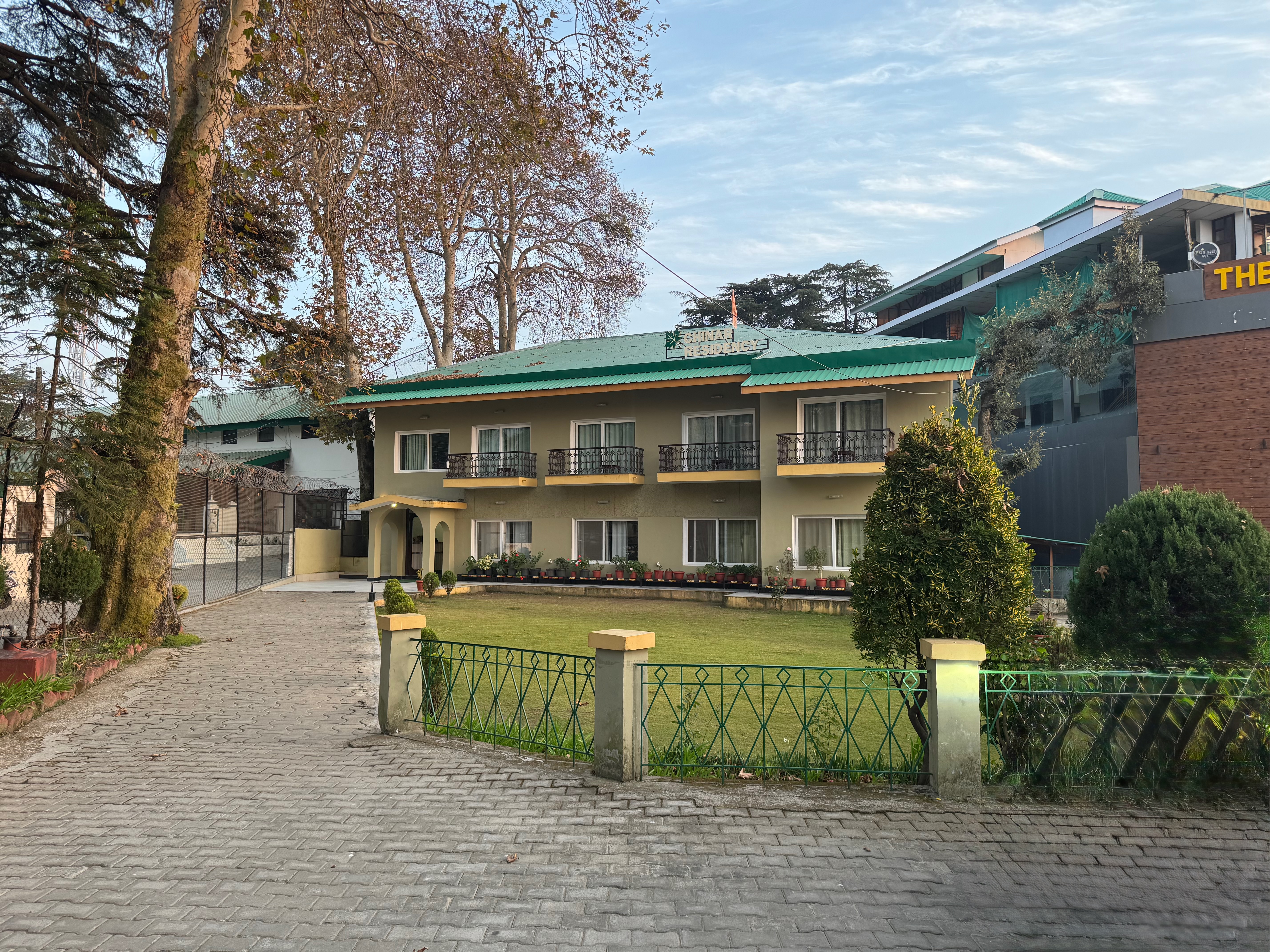 Chinar Residency Hotel in McLeodganj